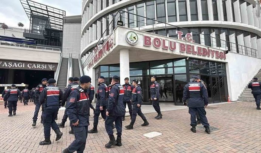 Bolu Belediyesi’ne operasyon: 3 kişi gözaltına alındı