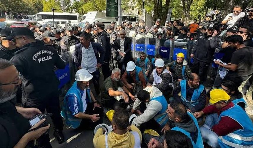 Ankara’da 15 günlük eylem yasağı: Madencilerin Bakanlık önündeki eylemine polis engeli