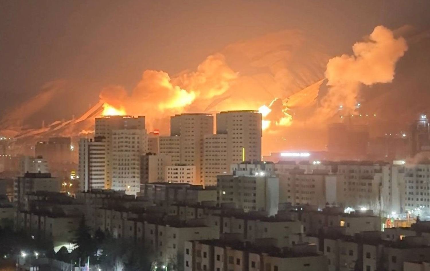 Ateşkes ilk günde sarsıldı: Tahran’da patlamalar, gerilim yeniden tırmanıyor