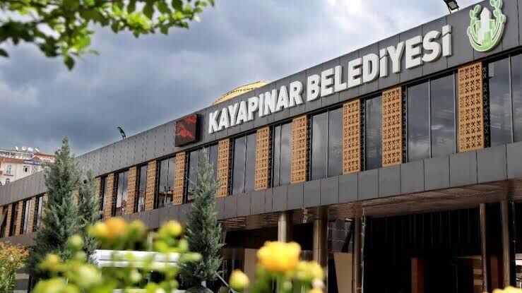 Kayapınar Belediyesi'nden Rahmi Koç'a tepki: Araç ihalesi iptal edildi