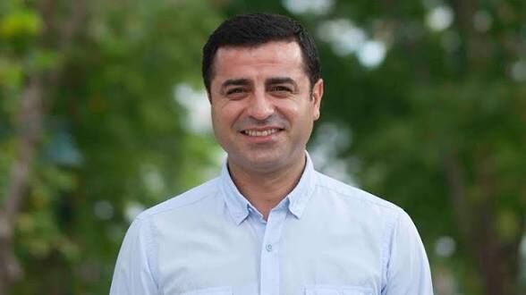 Demirtaş’tan duygulandıran mektup: Hem onurlandım hem mahcup oldum